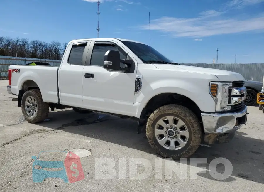 1FT7X2B62KEF23095 Photo# 4