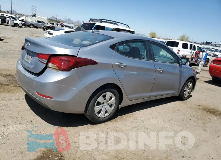 5NPDH4AE8GH702267 Photo# 3