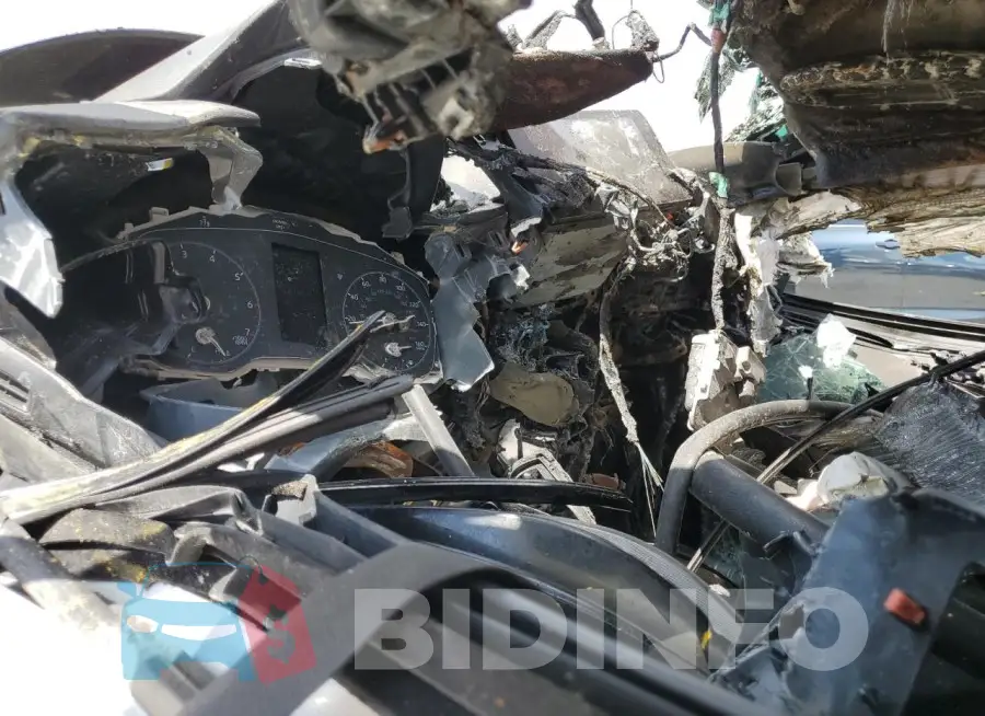 JTDBCMFE7RJ025687 Photo# 8