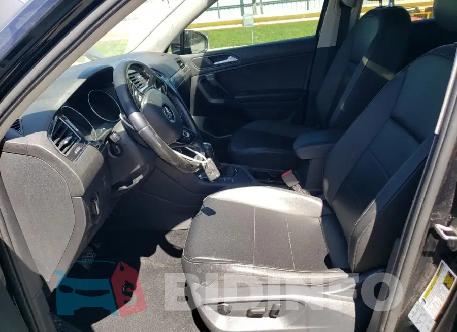 3VV3B7AX8KM190398 Photo# 7