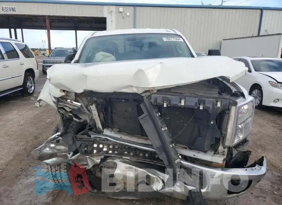 1N6AA1F45JN524165 Photo# 5