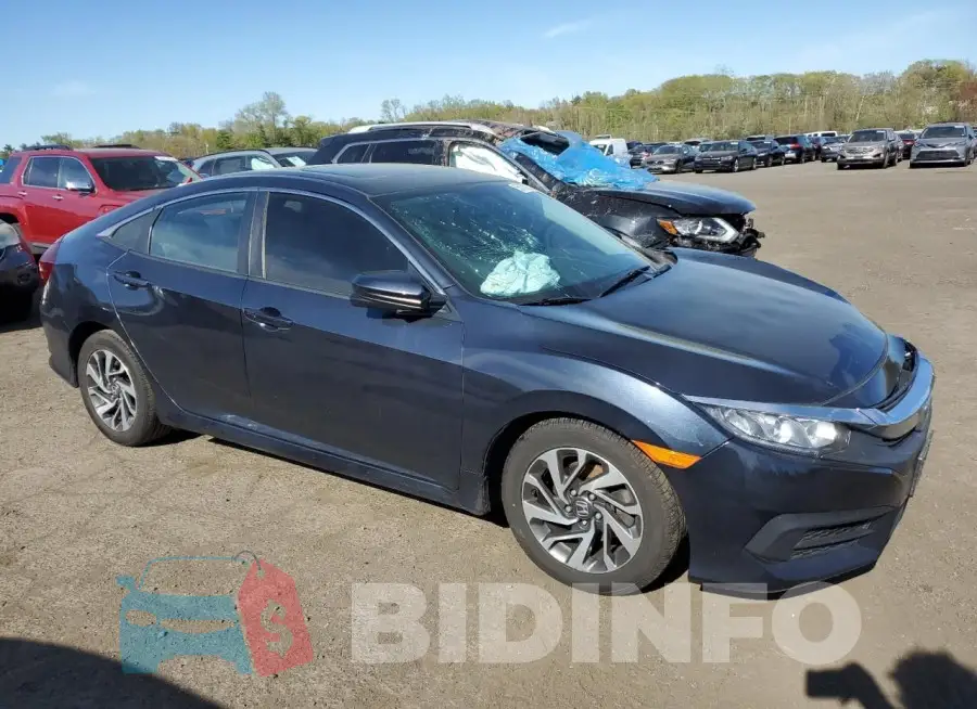19XFC2F70HE020253 Photo# 4