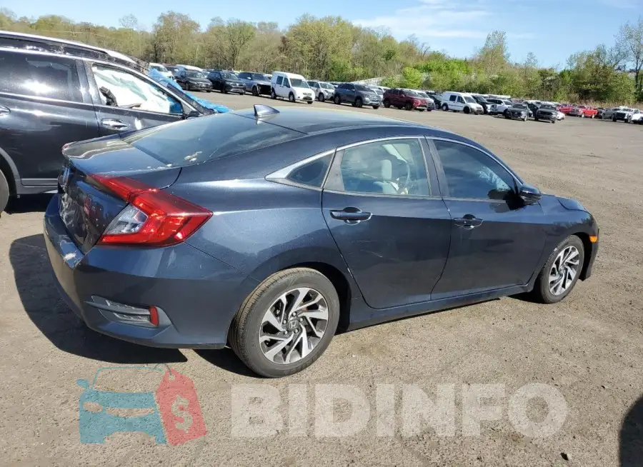 19XFC2F70HE020253 Photo# 3