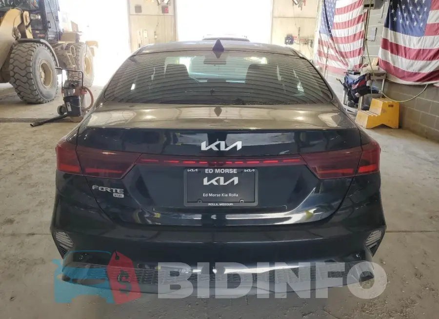 3KPF24AD8RE814656 Photo# 6