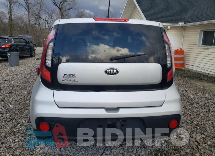 KNDJN2A29J7549187 Photo# 6