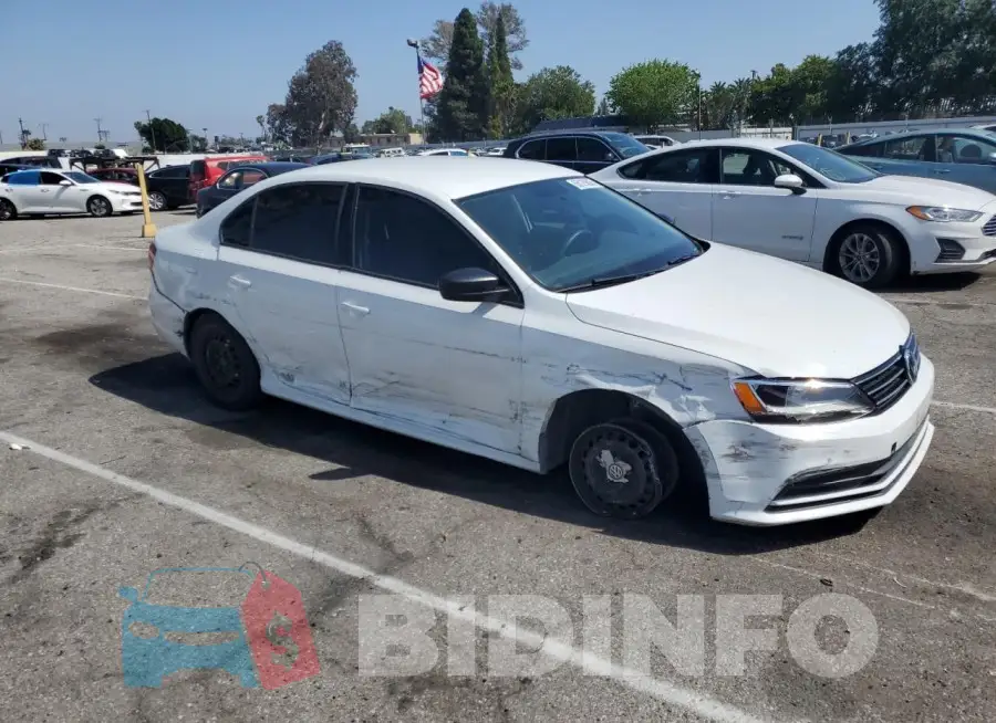 3VW267AJ7GM233546 Photo# 4