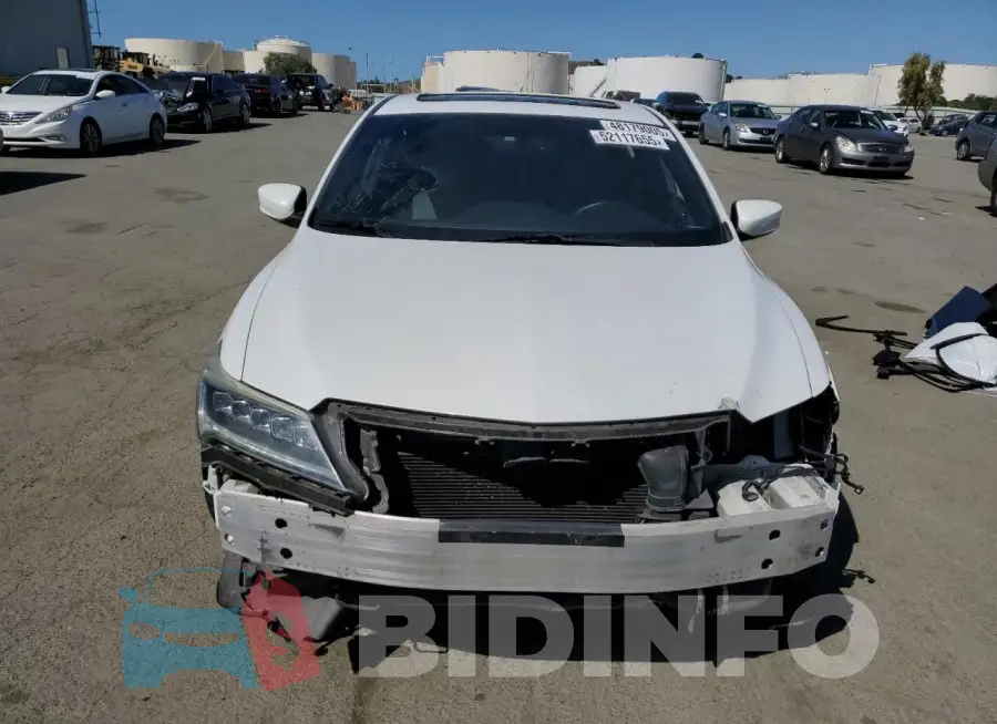 19UDE2F84GA015893 Photo# 5