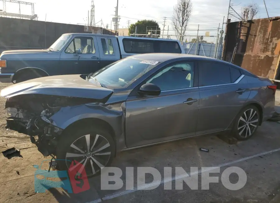 1N4BL4CV0KC186256 Photo# 1
