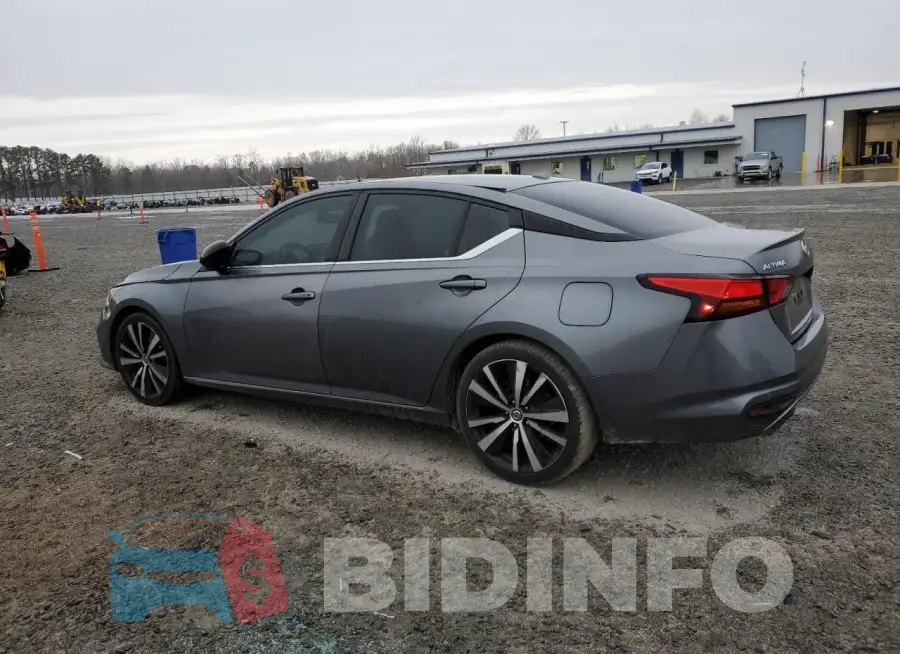 1N4BL4CV3LC210700 Photo# 2
