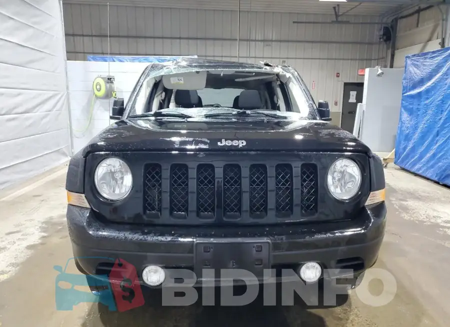 1C4NJRFB8GD802430 Photo# 5