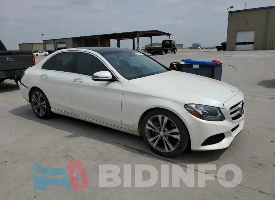 WDDWF4JB4GR157459 Photo# 4