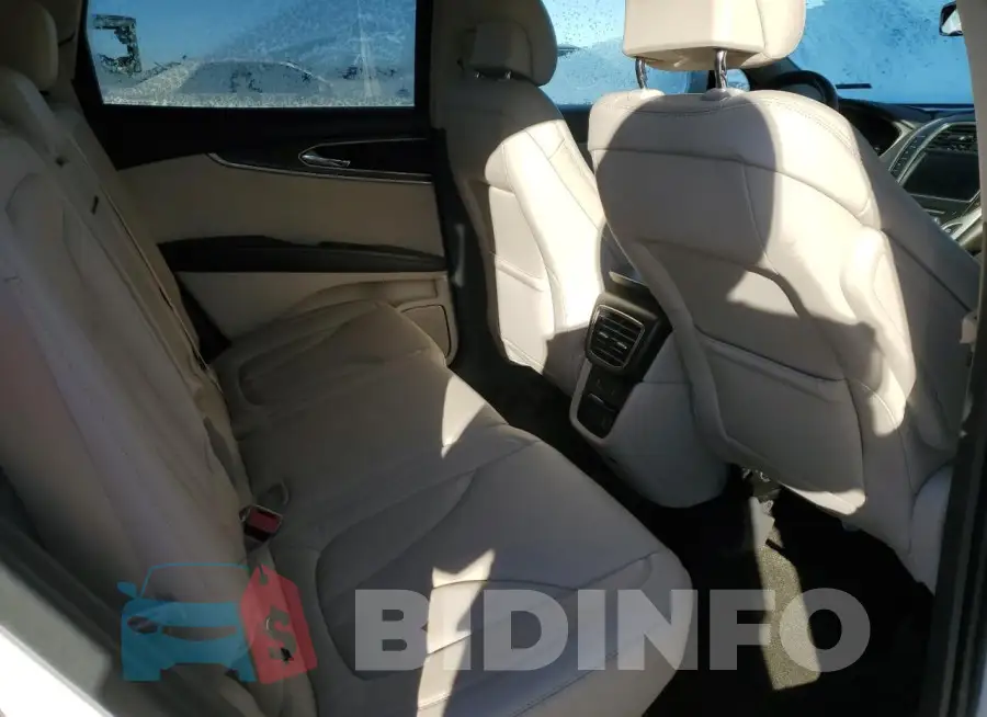 2LMPJ8LR4JBL22726 Photo# 10