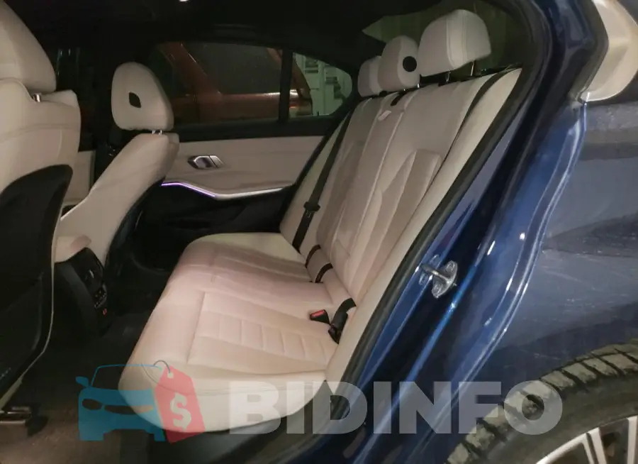 3MW5R7J05M8B65599 Photo# 10