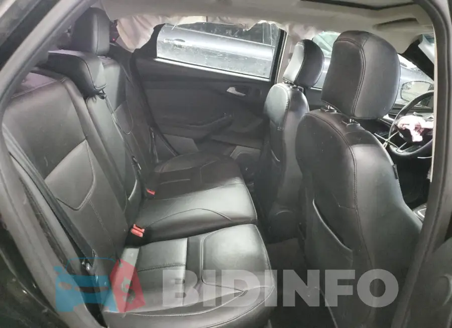 1FADP3J2XJL317045 Photo# 10