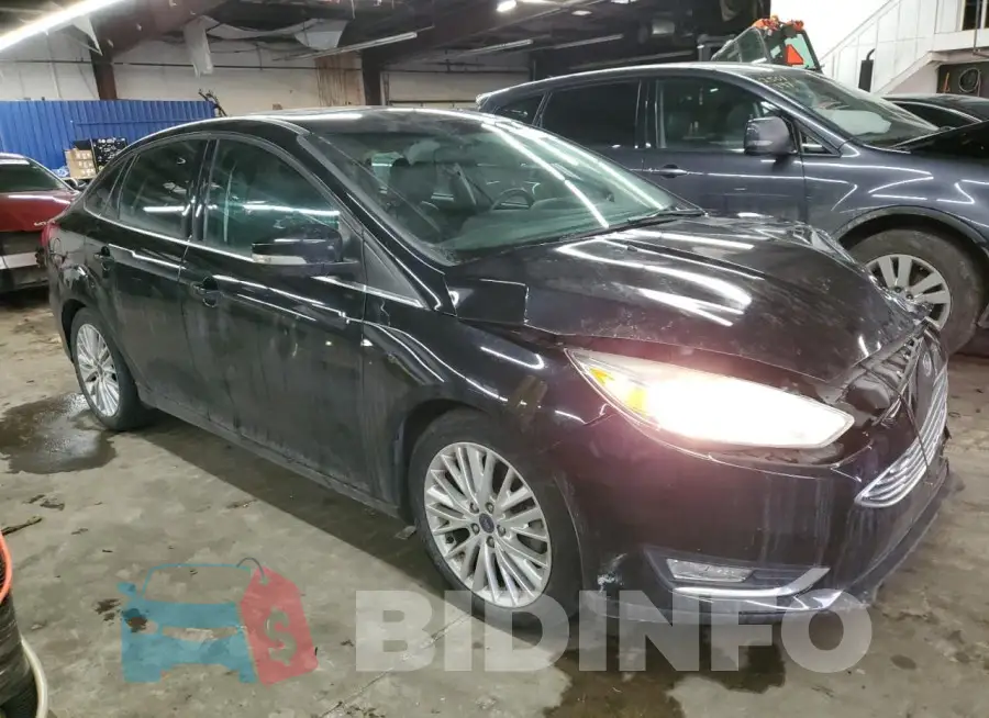 1FADP3J2XJL317045 Photo# 4