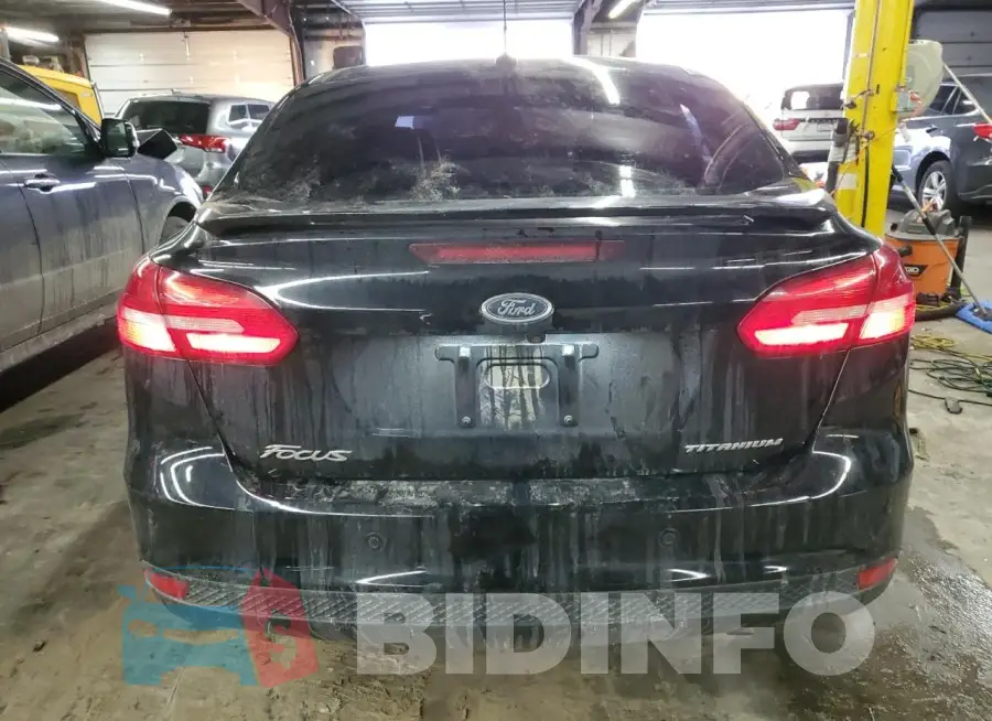 1FADP3J2XJL317045 Photo# 6