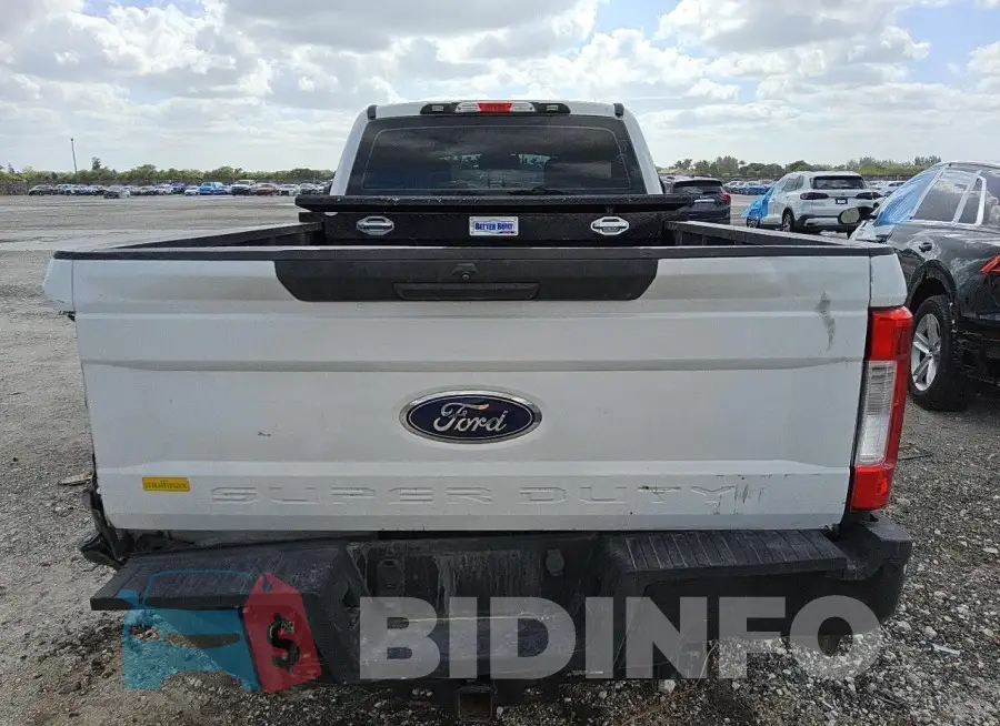 1FT7W2A67JEC45748 Photo# 6