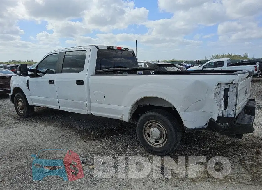 1FT7W2A67JEC45748 Photo# 2