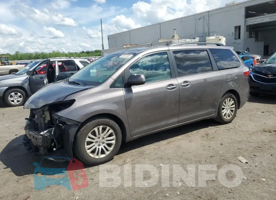 5TDYK3DCXGS706452 Photo# 1