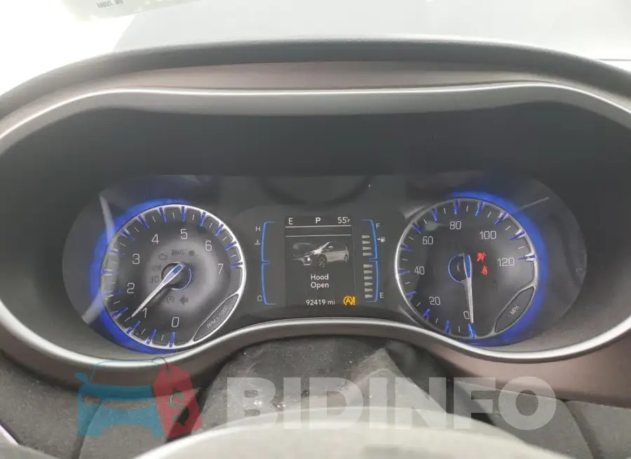 2C4RC1CGXHR753064 Photo# 9