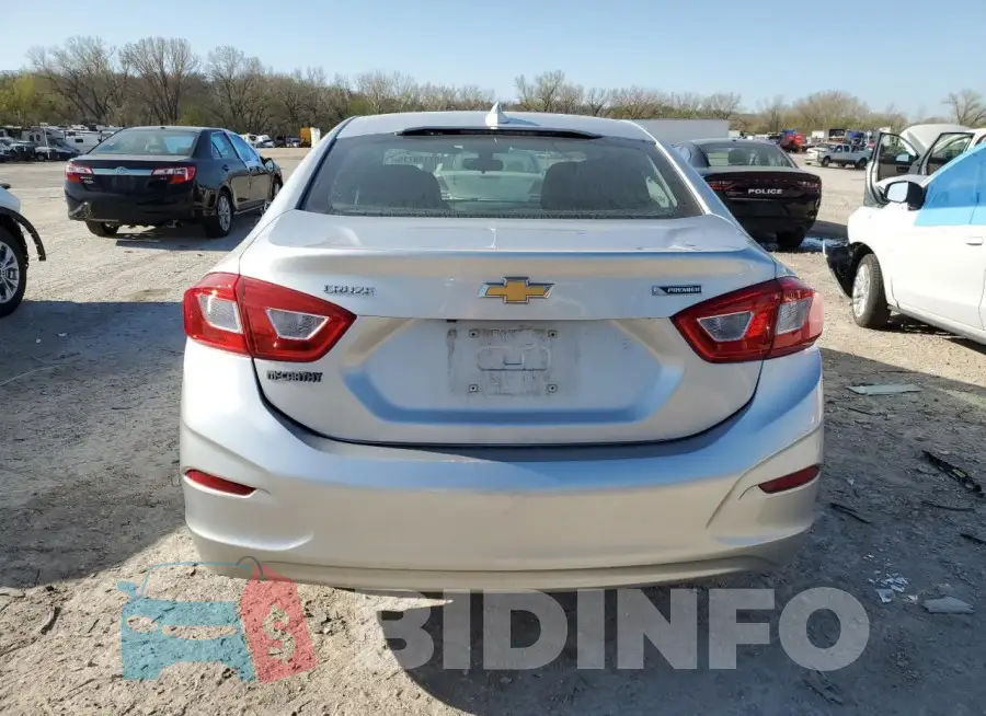 1G1BF5SMXH7239717 Photo# 6