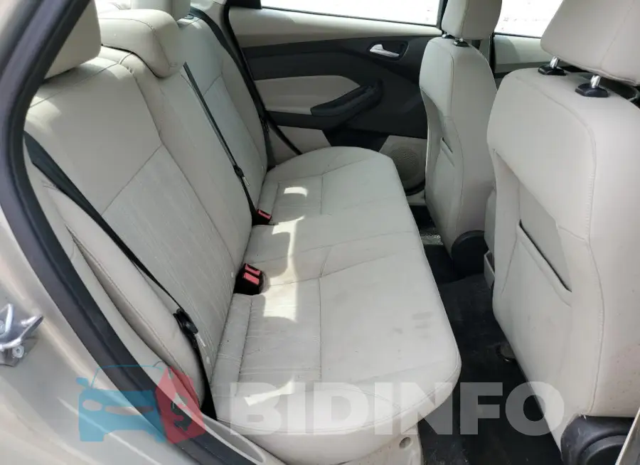 1FADP3F25GL201012 Photo# 10