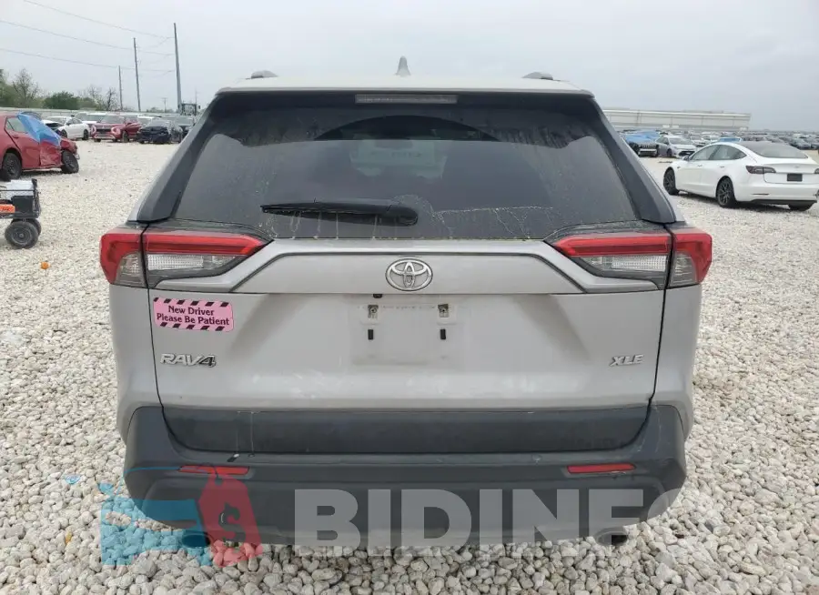 JTMW1RFVXKD500418 Photo# 6