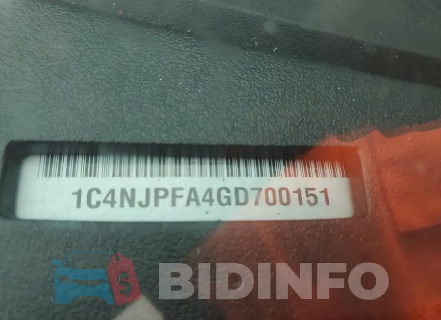 1C4NJPFA4GD700151 Photo# 13