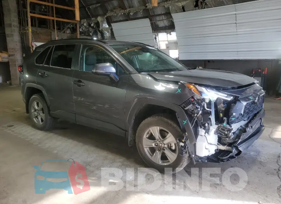 2T3P1RFV8RC442568 Photo# 4