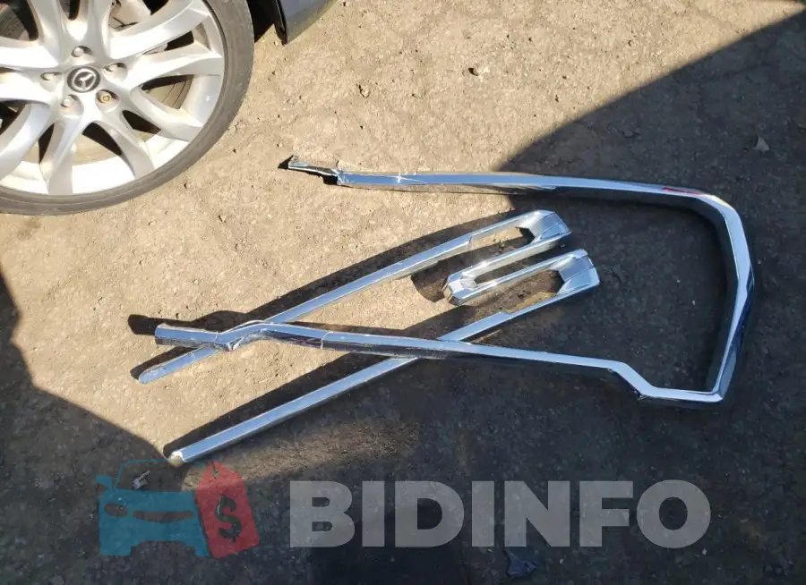 3GTU9DED5KG247264 Photo# 12