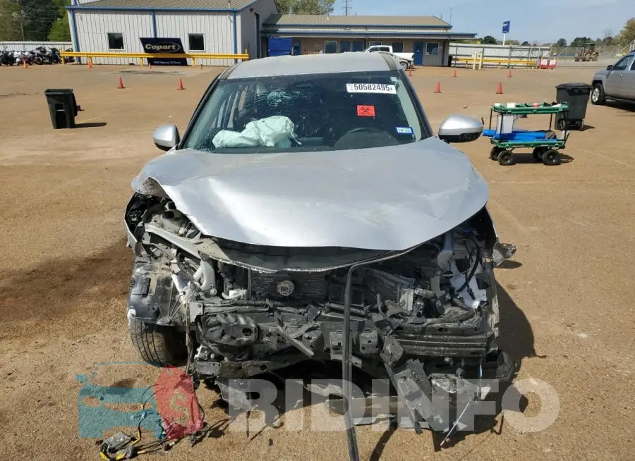 5N1BT3BB3NC692479 Photo# 5