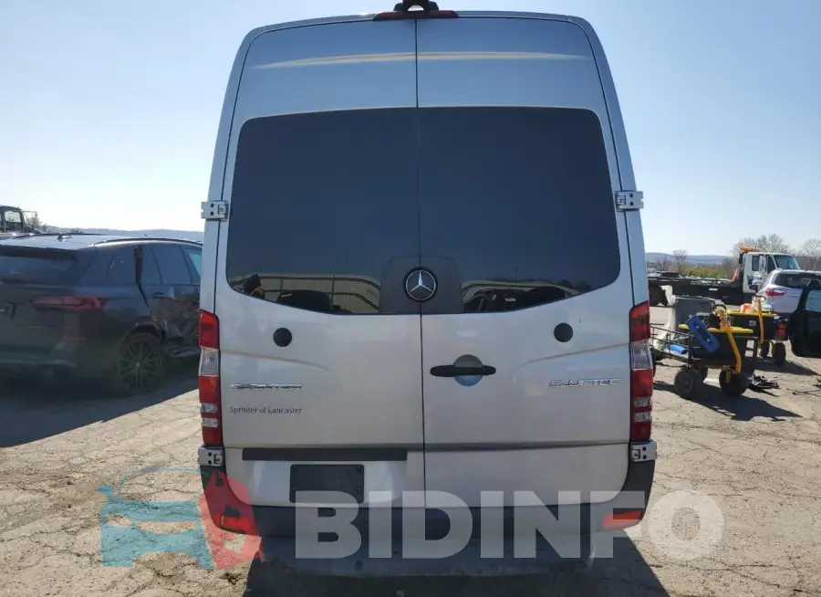 8BRPE8DD7GE125603 Photo# 6