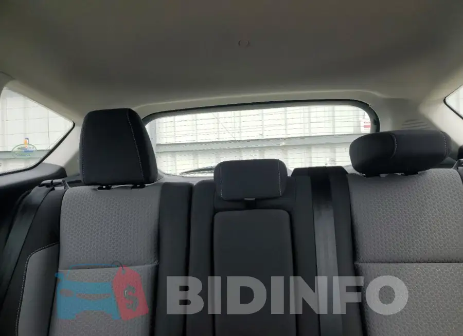 1FADP5AU2JL105821 Photo# 10