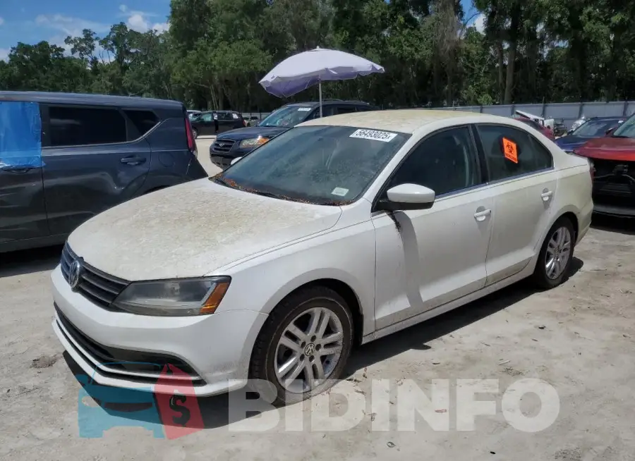 3VW2B7AJ2HM235282 Photo# 1