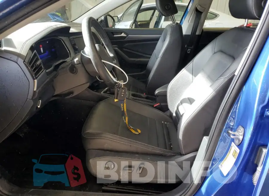 3VW7M7BU5NM026767 Photo# 7