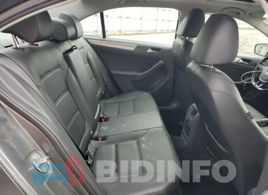 3VWDB7AJ7HM318747 Photo# 10