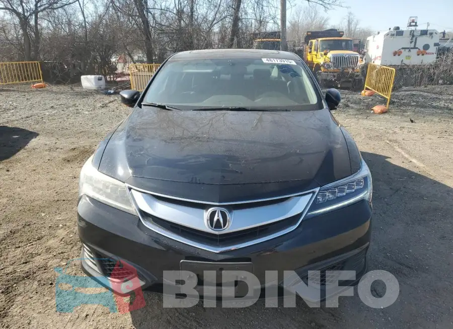 19UDE2F43JA001830 Photo# 5