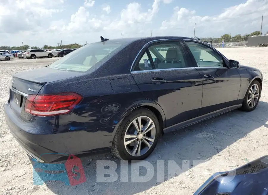WDDHF8JBXGB233890 Photo# 3