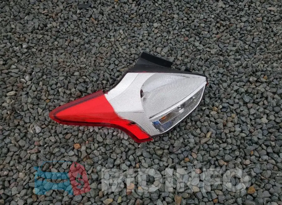 1FADP3N29JL250092 Photo# 12