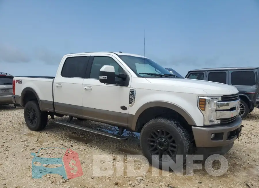 1FT7W2B65JEB50362 Photo# 4