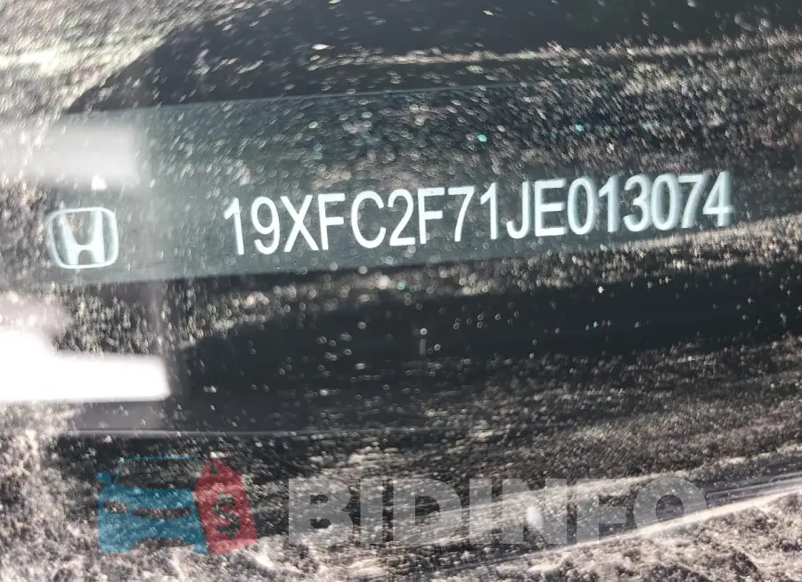 19XFC2F71JE013074 Photo# 12