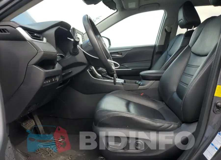 2T3A1RFV9MC181112 Photo# 7