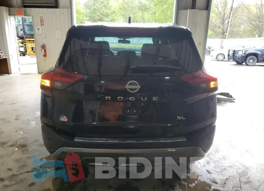 JN8BT3CA2PW424703 Photo# 6