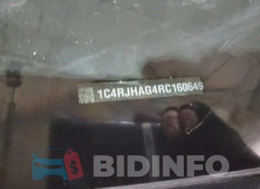 1C4RJHAG4RC160649 Photo# 13