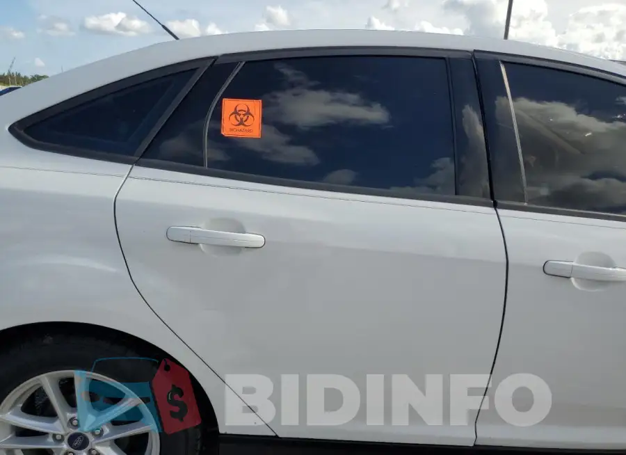 1FADP3F21GL228918 Photo# 10