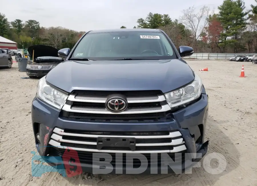 5TDBZRFH9JS887175 Photo# 5