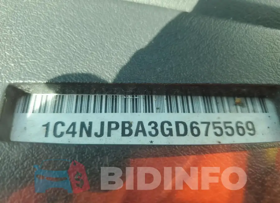 1C4NJPBA3GD675569 Photo# 14