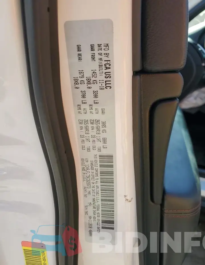 1C4RJFLT5KC625573 Photo# 13