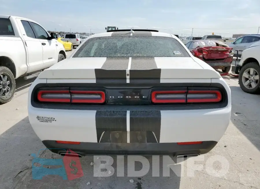 2C3CDZAGXJH258383 Photo# 6