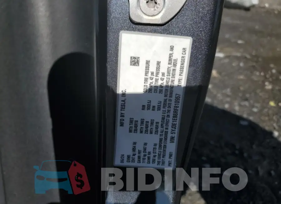 5YJ3E1EB8RF810957 Photo# 13